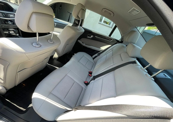 Mercedes-Benz Klasa E cena 52000 przebieg: 237000, rok produkcji 2011 z Jarocin małe 436